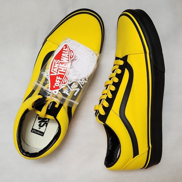 Vans Shoes - Vans Old Skool Sk8 sneakers (Unisex mens size 9.5, womens size 11)